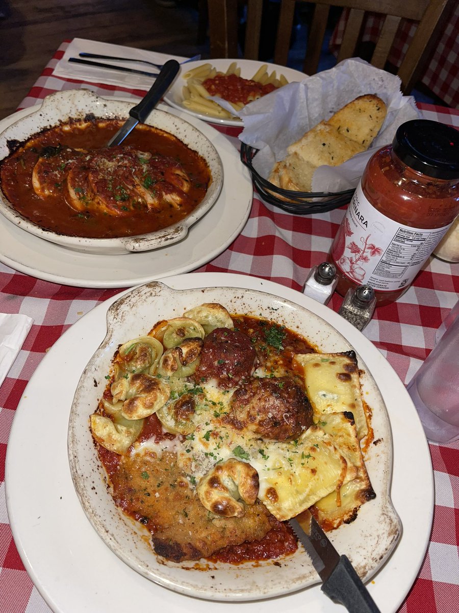 brendonlewis123's tweet photo. My favorite Italian restaurant…make sure y’all stop by🍽 @pastajays https://t.co/gLcE3IZyAr