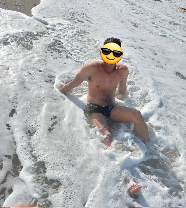 Nakapag beach din sa wakas....tara magpaitim https://t.co/3fEx2tHqnv