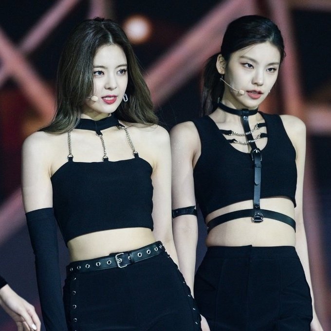 ddaljisu's tweet photo. yejisu was on anotha level that day https://t.co/kwGEVBtuXX