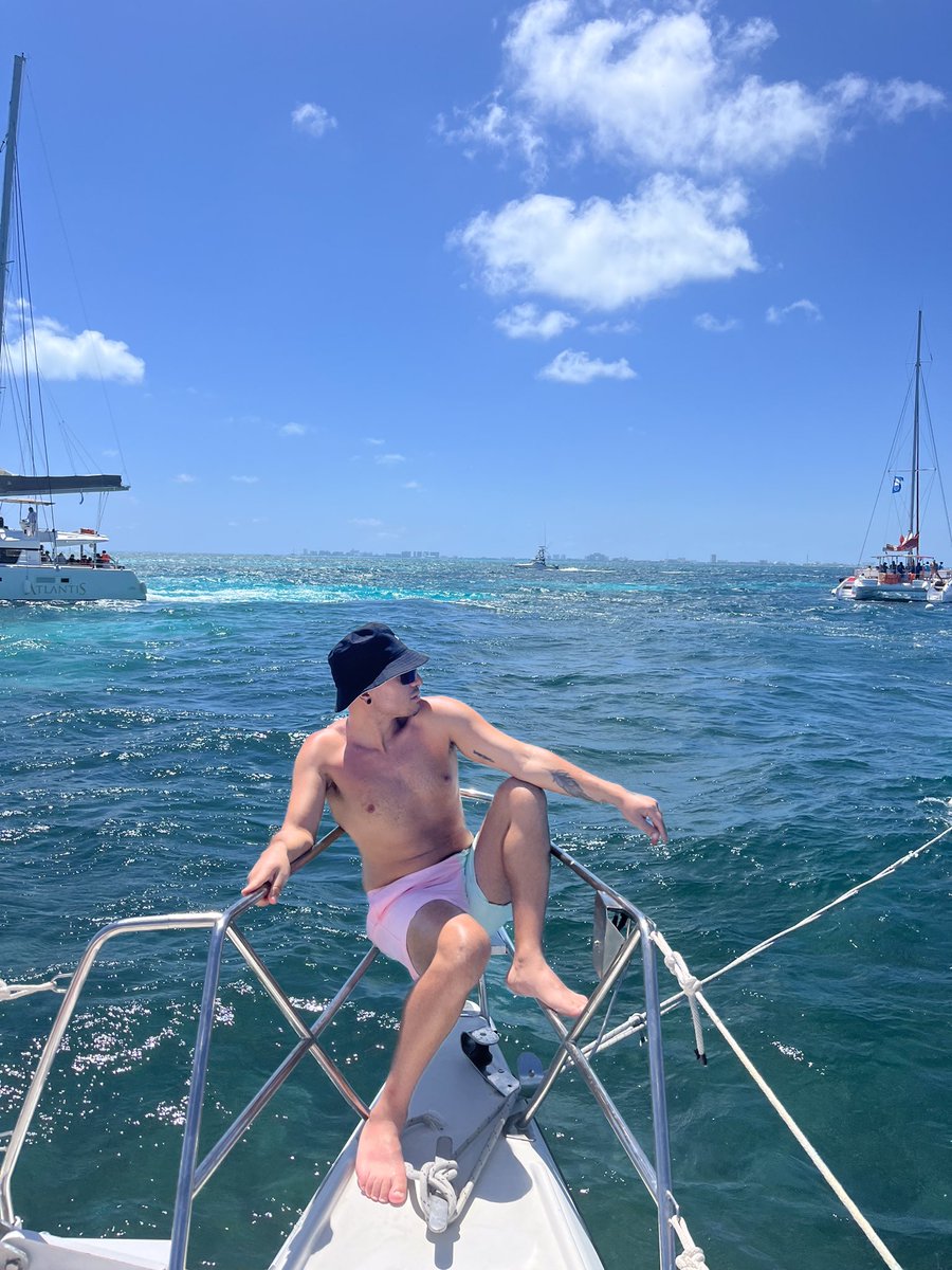 marcelluspart2's tweet photo. Boats and Hoes  🌊 https://t.co/WPjjHh2kH7