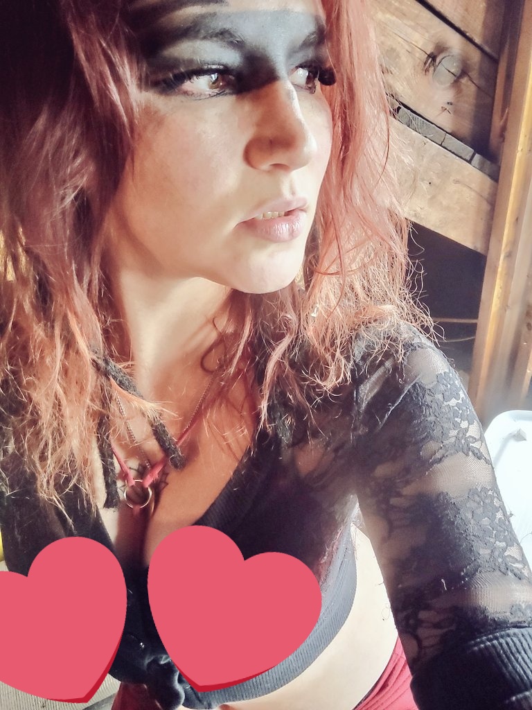 AshePhoenix1's tweet photo. Come watch me be a kitty LIVE on Many vids! AshePhoenix
https://t.co/uAwU82oFcT https://t.co/wCEZNbJVFq