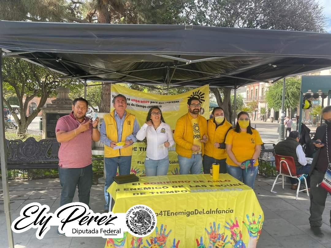 EliPerezV_'s tweet photo. En @DurangoPrd informamos de los #amparos para que regresen las escuelas de tiempo completo 👩🏻🏫👨🏻🏫💛 y #reafirmamos el respaldo a las familias. #PorLasCausasdeLaGente
#SomosPRD
#LasCausasDeLaGente
#NuevaIzquierda #HacemosLaRevolucion https://t.co/pSOzvMXjCO