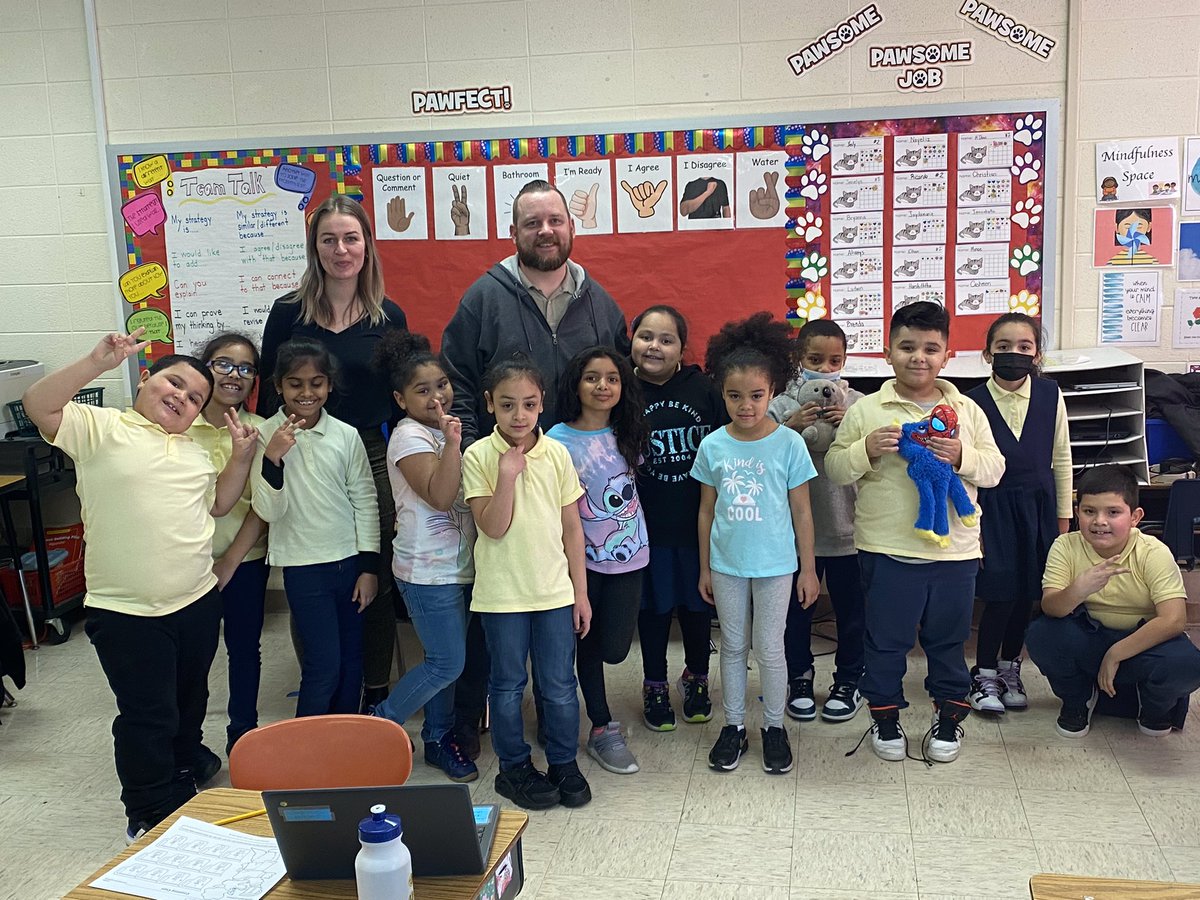 msanchez_crew's tweet photo. 2nd graders excited to hear that they won March Madness Attendance Challenge. Ended the month with 91% ADA and reduced our CA by 6.4%! #letskeepitup #everyday @corinne_barney @Hartford_Public @HartfordSuper @MisterRuiter https://t.co/AjOx4I4c1R