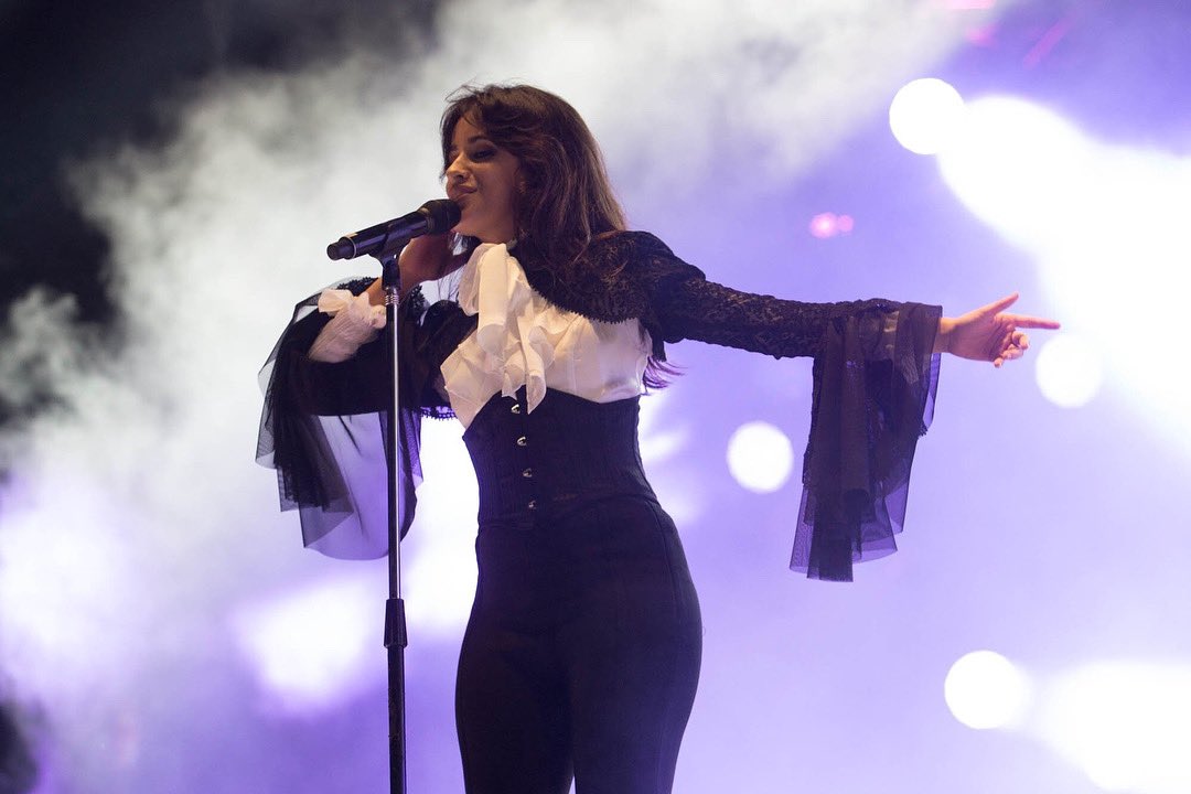 smthrowbacks's tweet photo. throwback to our last shows.โก๏ธโก๏ธโก๏ธ Iโm just gonna say that we are soooo ready and counting the days to see you #neverbethesametour ๐น ๐ฅ @donslens
@Camila_Cabello via Instagram 4 years ago today! https://t.co/KJyj0HJYU8