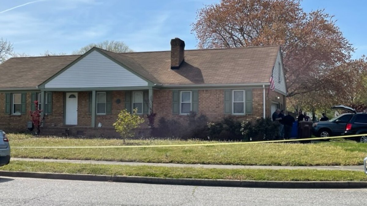 WTKR3's tweet photo. UPDATE: Deputies in #CurrituckCounty have taken 46-year-old Ben Matthew Wynkoop into custody after a traffic stop. He was considered "armed and extremely dangerous" after a woman was found dead inside a home on Willow Oak Drive in #Chesapeake. https://t.co/K4aoXCEPIx https://t.co/jSzPar915I