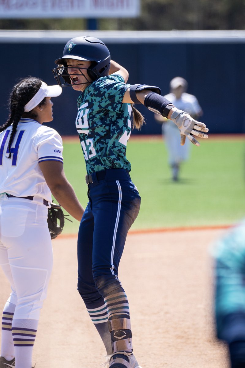 NCAA Softball tweet media