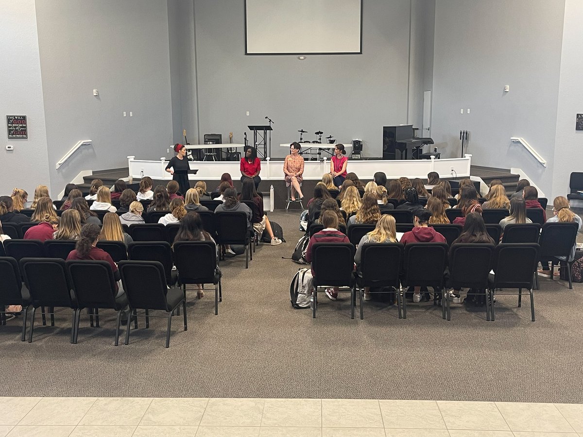 SCACrusaders's tweet photo. We had fantastic #Faith Forums last week for our high school boys and girls. We tackled the issues of Biblical manhood and womanhood, and our panels connected with our students in some incredible ways.
#SeffnerChristian #FaithBase #ChristianSchools https://t.co/tQiUafR2mX