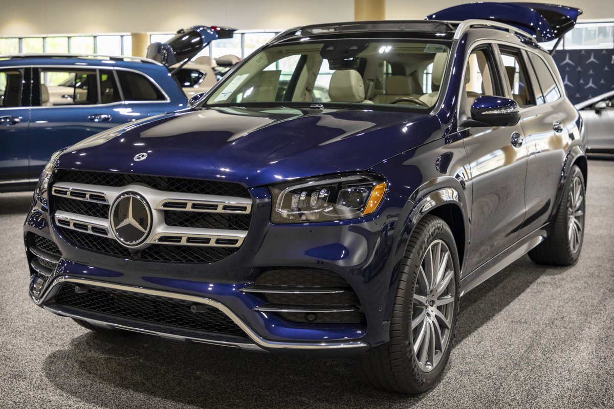 ALAutoShow's tweet photo. We can't thank @AmFirstFCU, the @BJCC, and the rest of our partners and sponsors enough for making the 2022 Alabama Auto Show another huge success. Most of all, thanks to everyone who came out and packed the exhibition hall. We'll see you next year, Alabama! #AlabamaAutoShow https://t.co/U8UcpOAQD5