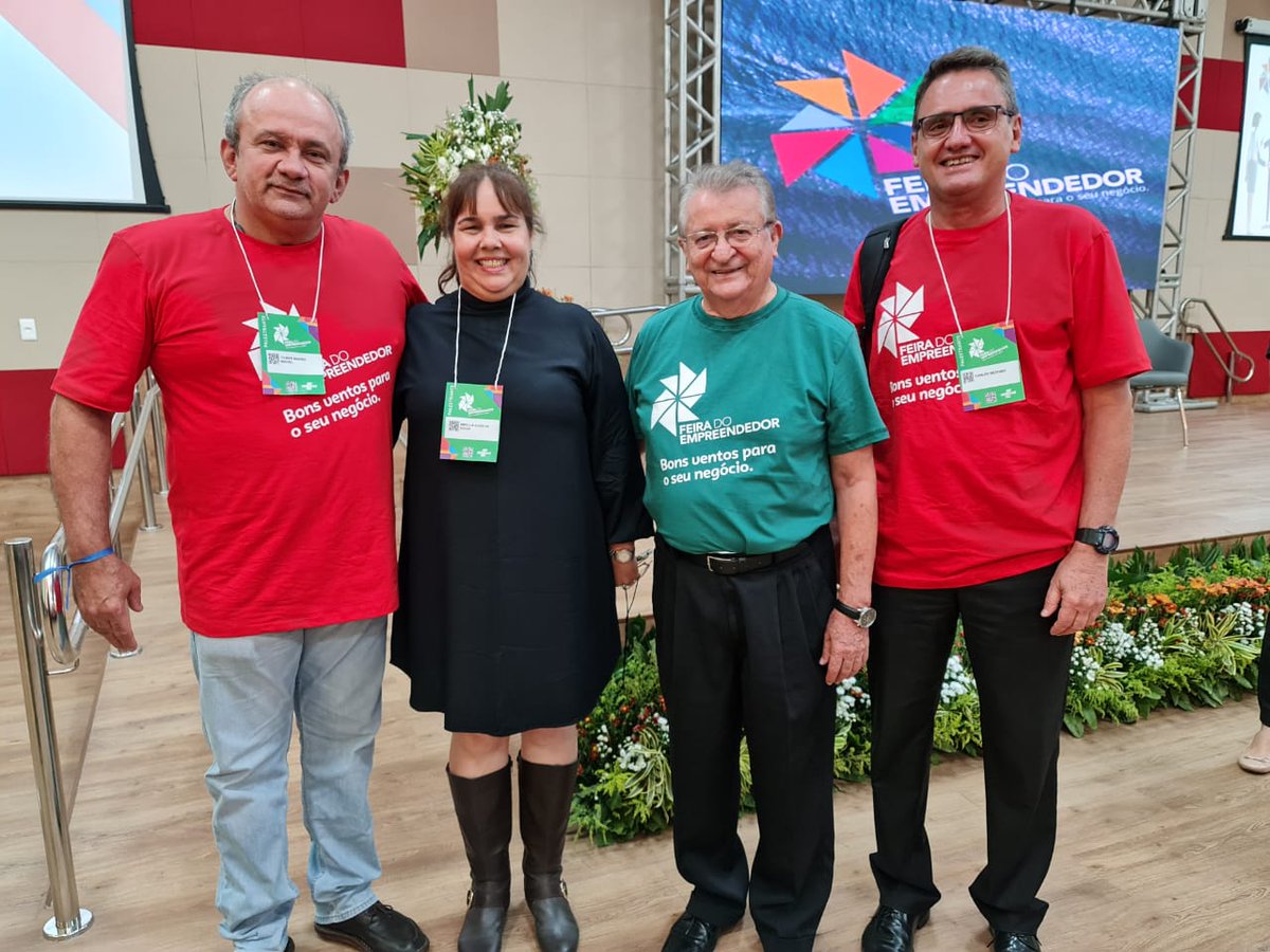 empreendercacb's tweet photo. A Feira do Empreendedor do @Sebrae_MA contou com uma série de palestras voltadas para o Programa Empreender, com a participação dois representantes da @CACBNoticias : o vice-presidente da Micro e Pequena Empresa, Itamar Manso, e o superintendente, Carlos Rezende. https://t.co/AAFhTpLLXT