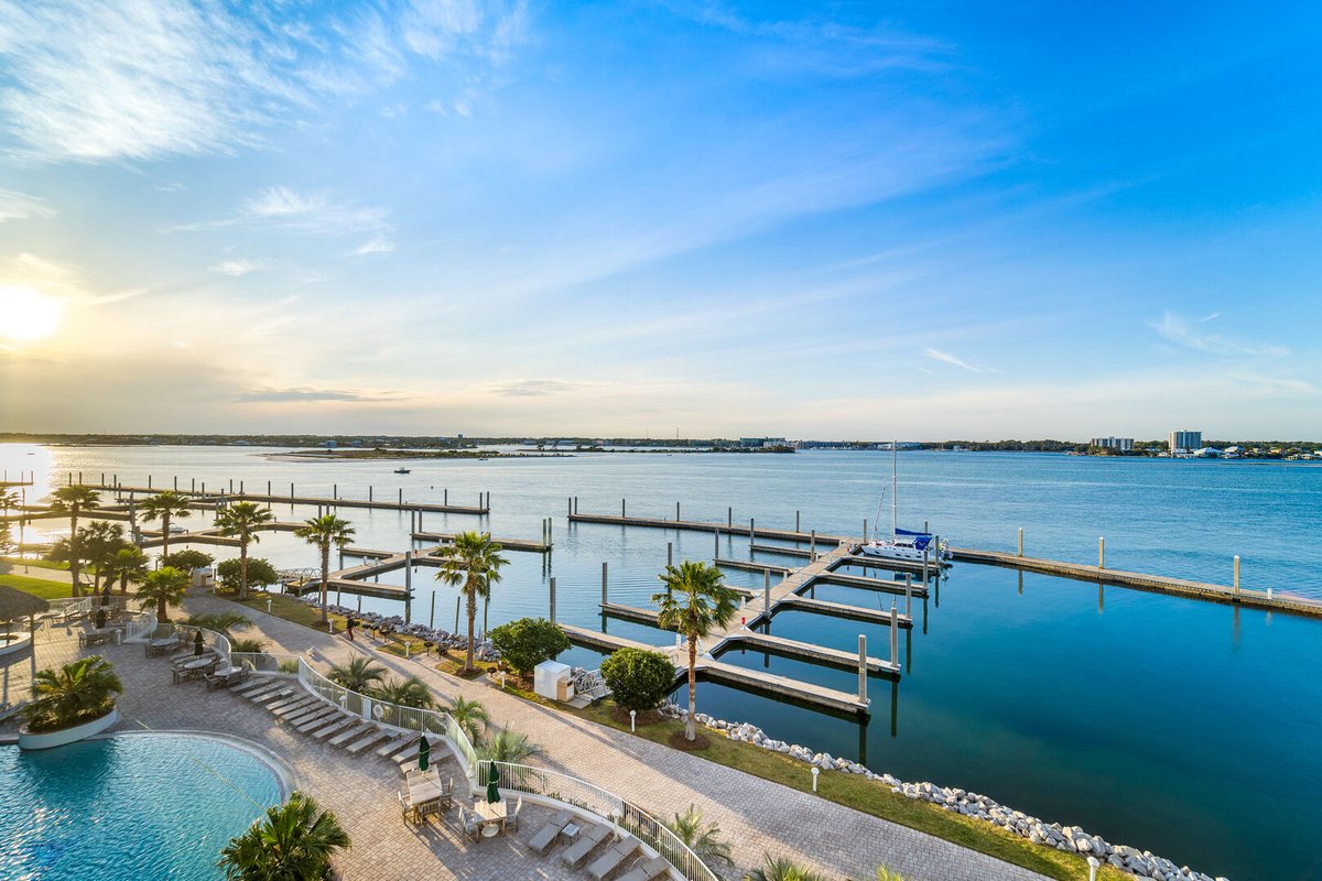 CaribeResort's tweet photo. Beautiful Bayside views are all you need to make your vacation one of a kind! 
⛵ 🌴 🐬 ☀️

...
#staycaribe #bayview #beach #sunset #saltwater #marina #complimentaryboatslips #boatslips #poolside #resort #condocomplex #springbreak #oba #beachandbay #makingmemories https://t.co/zNZkHXZfdo