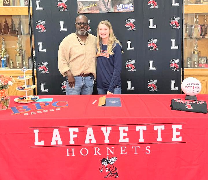 Torchlight4Chan's tweet photo. Congratulations 🎉 to Katie and her family. She's signed her NLI and will be attending Brewton-Parker College where she will major in biology and healthcare while playing volleyball 🏐. She's my 1st volleyball signee and 3rd collegiate athlete from this school. Blessings! https://t.co/boKXDgxuvg