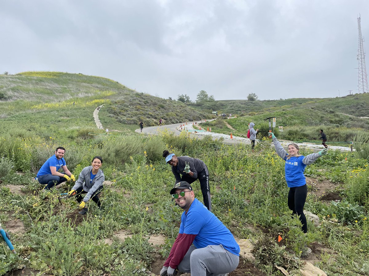 Brian J Gaughan (@bjg66) on Twitter photo UNITED VOLUNTEERS WORKING WITH CALPARKS TO CLEAN UP AND REPLANT BALDWIN HILLS SCENIC OVERLOOK. #earthdayrealness <a href="/leigh771/">leigh kenny</a> <a href="/rlacuata/">Russ Lacuata</a> UNITED VOLUNTEERS WORKING WITH CALPARKS TO CLEAN UP AND REPLANT BALDWIN HILLS SCENIC OVERLOOK. #earthdayrealness <a href="/leigh771/">leigh kenny</a> <a href="/rlacuata/">Russ Lacuata</a>