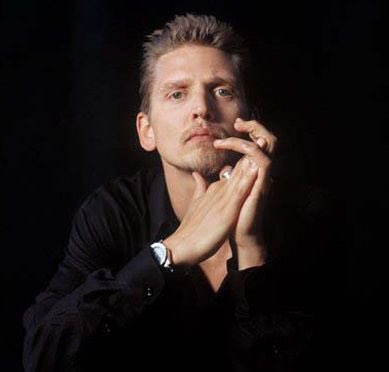 Happy birthday Barry Pepper. My favorite film with Pepper so far is 25th hour. 