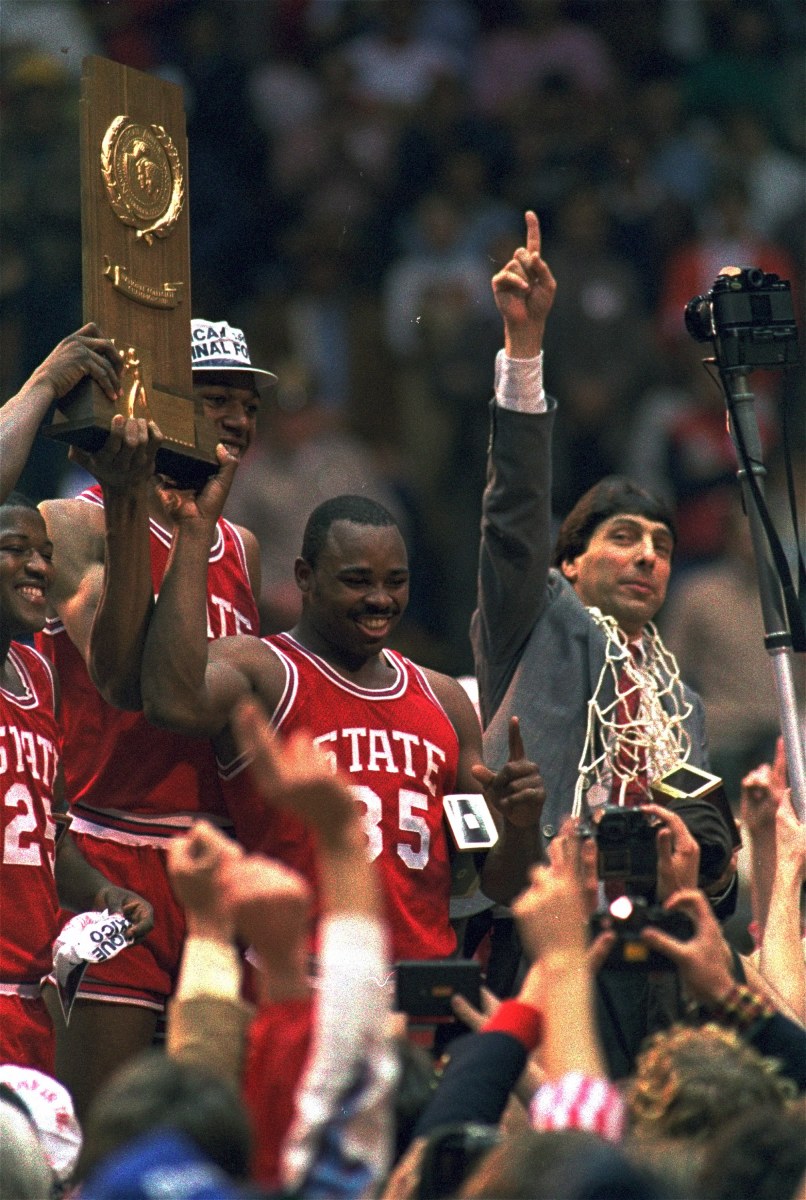 On this date in 1983, Jimmy V and the Cardiac Pack pulled off one of the most iconic victories in NCAA tournament history. Sports Illustrated called it "the greatest college sports moment of the century."

Can you imagine if they had twitter back then?  Whoa...🔥🔥🔥