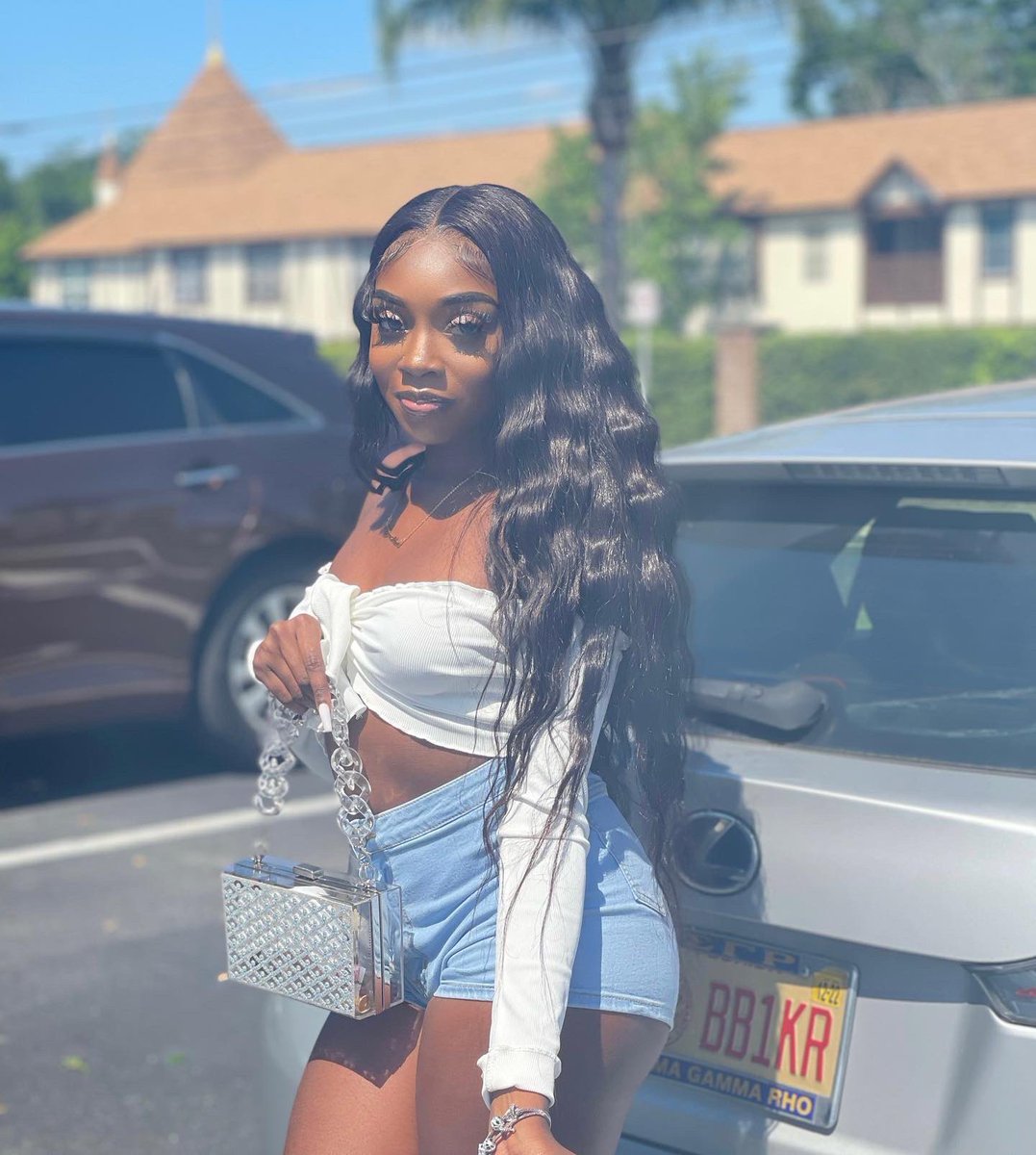 SamyraMarie_'s tweet photo. If not her then who? https://t.co/xqd4TnhaM2
