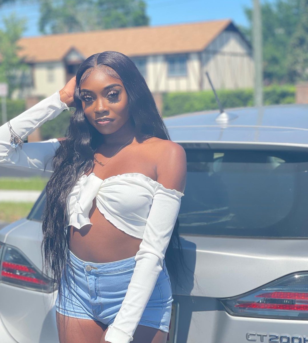 SamyraMarie_'s tweet photo. If not her then who? https://t.co/xqd4TnhaM2