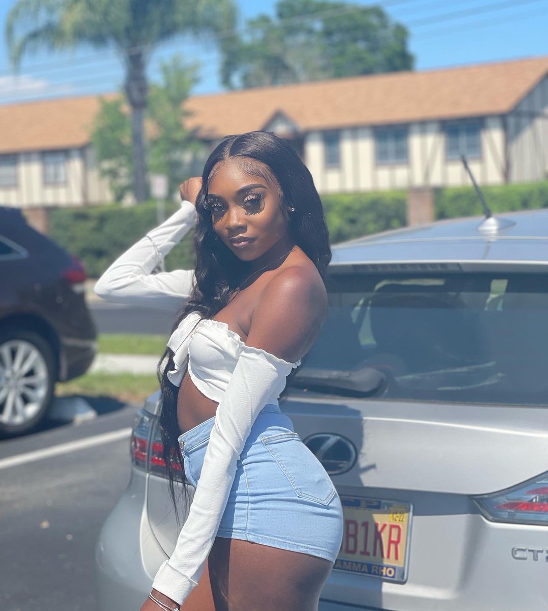 SamyraMarie_'s tweet photo. If not her then who? https://t.co/xqd4TnhaM2