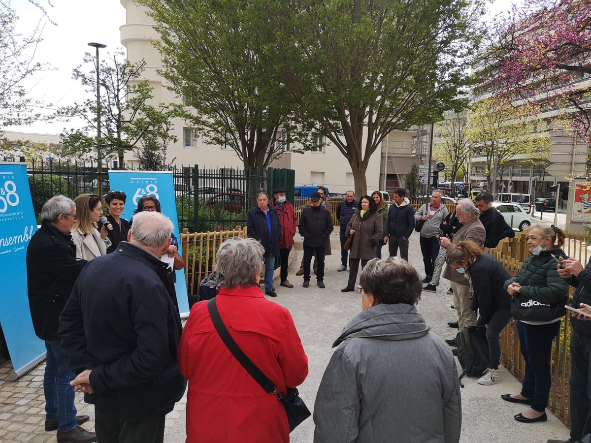 AnneMeilhac's tweet photo. Inauguration du #SquareMélizan replanté densément pour un véritable espace vert avec 3/4 de pleine terre. Subvention Agence de l’eau, 1è fois à Marseille. Les eaux de pluie s’infiltreront sur parcelle. En avant pour les autres jardins! 💦 🌳
#renaturation
#desimpermeabilisation https://t.co/Xv1YdOSE7e