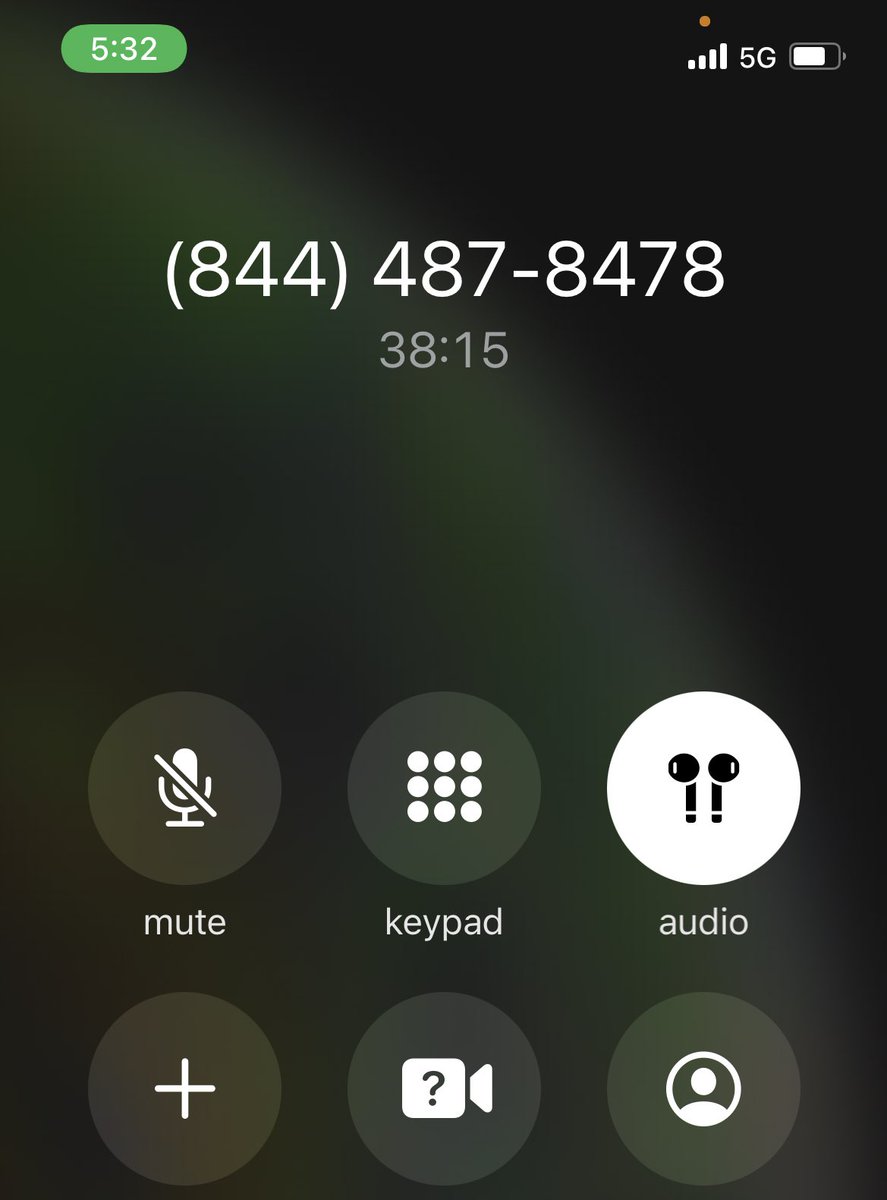 eleg0lc's tweet photo. Waiting for someone at @TruistNews to pick up the phone… 💀 https://t.co/jgXYghOqBj