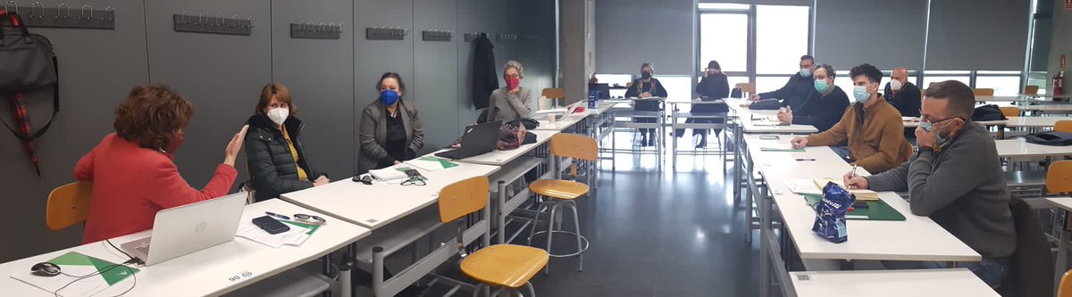 marialbarreal's tweet photo. Hoy se ha Inaugurado la exposición PAYSOC ( Paisaje y Sociedad . Percepción social de los Paisajes Culturales ) , en la ETSA y hemos celebrado la III reunión de seguimiento del proyecto de investigación PAYSOC , en la ETSIE de la universidad de sevilla. Enhorabuena equipo. https://t.co/ilPudFpgY7