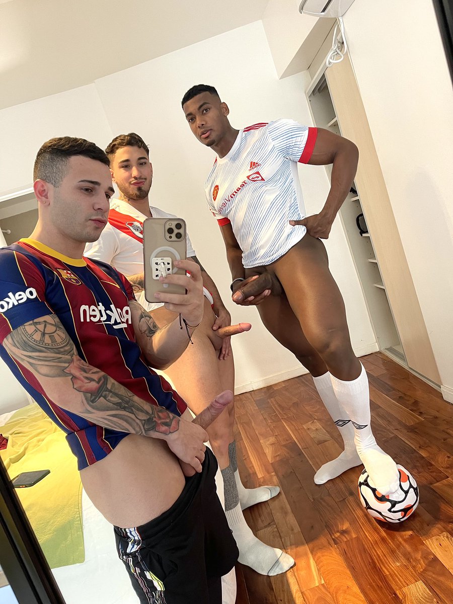 Rt si te gustaría comerte estas 3 ricas vergas😋🤤🔥
Onlyfans.com/agusch 65%OFF