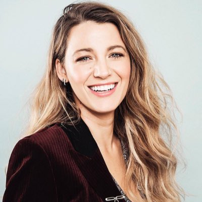 #NewProfilePic Perfectly coiffed is a kind term for whatever my hair is doing.