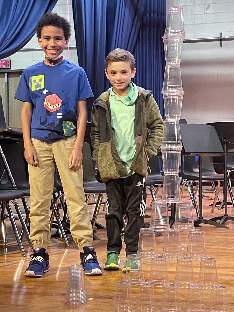 4th, 5th, and 6th grade winners of STEM’s first annual cup-stacking challenge! Congratulations to these champions, as well as everyone who participated and made it into the grade-level finals! 👏🏻 #thisishufsd