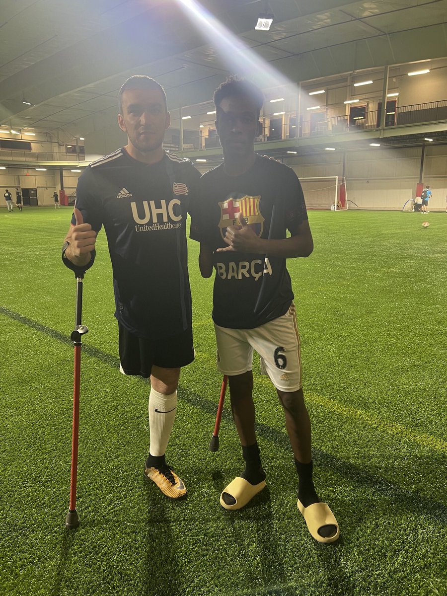 Looks like the #NERevs just found a new member of the team! 

Onward ☄️