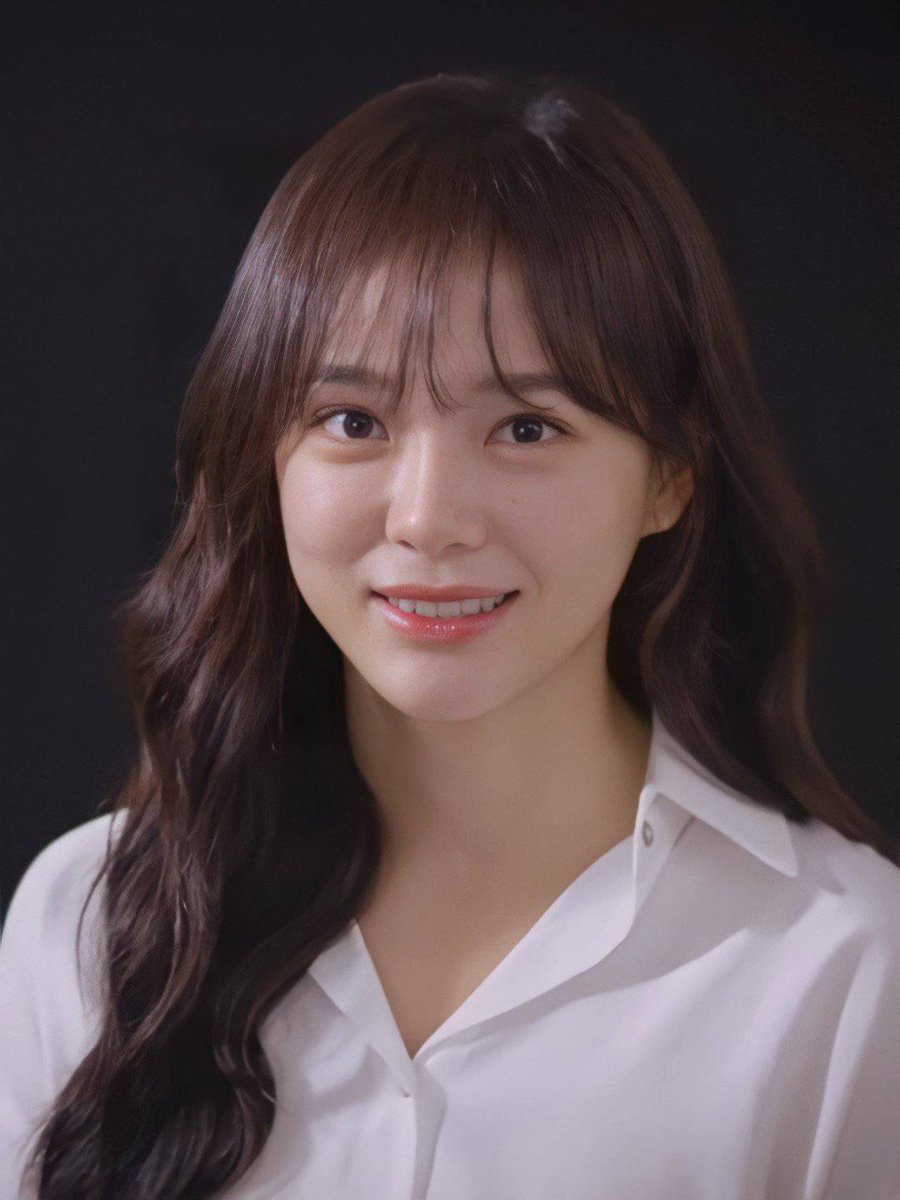 hourlysejeong's tweet photo. our Shin Hari 😏 https://t.co/vABx4HVeEk