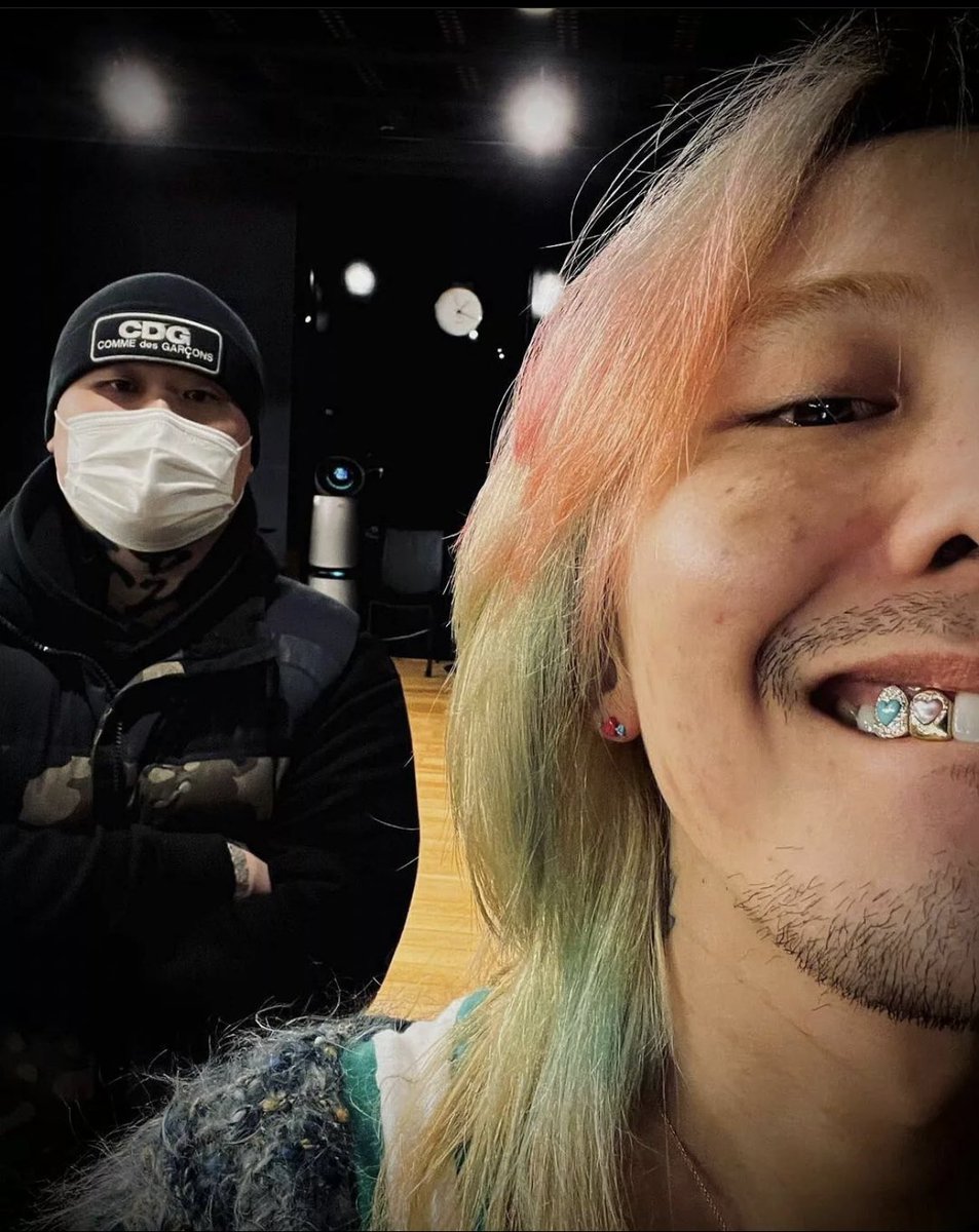 Ginthe8's tweet photo. だいぶ野蛮な感じ嫌いじゃないけども！
肌荒れすぎてないか！大丈夫なのか！
じよんさん！！あなたちゃんと健康なの https://t.co/NTxuU3HkCz