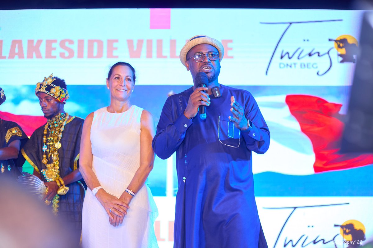 annesophieave's tweet photo. Amazing guests @twinsdntbeg première exhibition @FranceandGhana 
@iamfreedom @AbeikuSantana https://t.co/aJB4sP7V1l