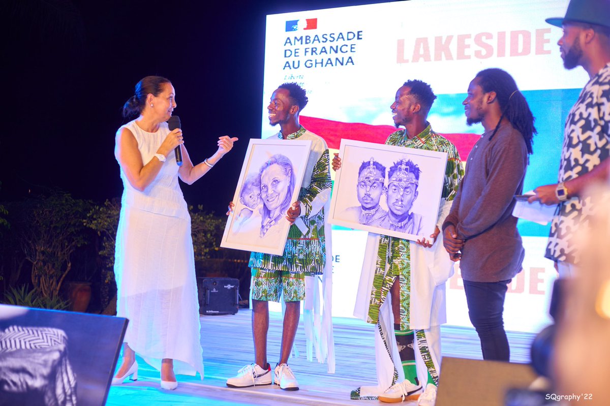 annesophieave's tweet photo. Amazing guests @twinsdntbeg première exhibition @FranceandGhana 
@iamfreedom @AbeikuSantana https://t.co/aJB4sP7V1l