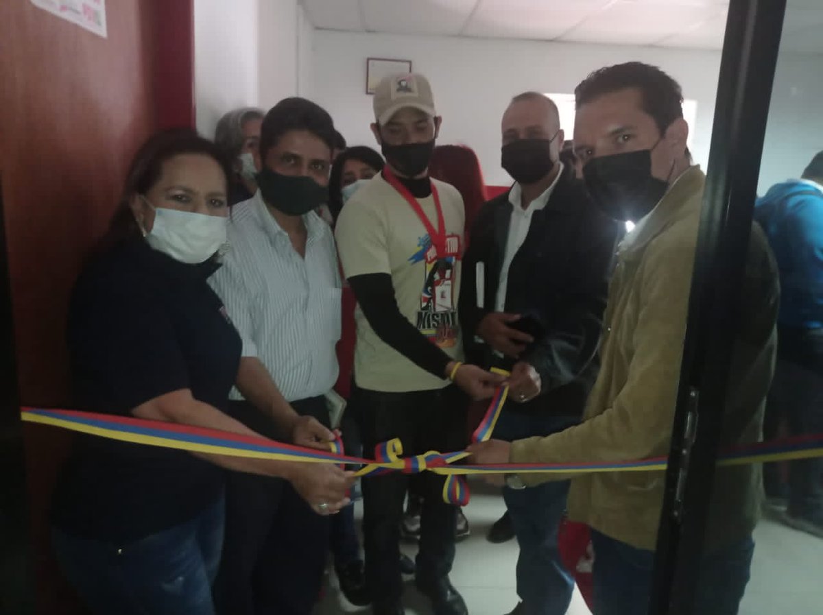 #Tachira || El @Ceet_SanC en conjunto con las Misiones Educativas y la @RedMisionSucre dieron apertura al ambiente formativo en la entidad de trabajo <a href="/PDVAL_OFICIAL/">PDVAL</a> , teniendo como objetivo la Profesionalización de la Clase Obrera en el marco de las Victorias tempranas.