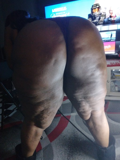 This is your view what you doin?🥰😍 https://t.co/R2NIyS7Yge https://t.co/9jF0MMzACO<a href="/tag/camgirl"class="tags"><span>#camgirl</span></a>