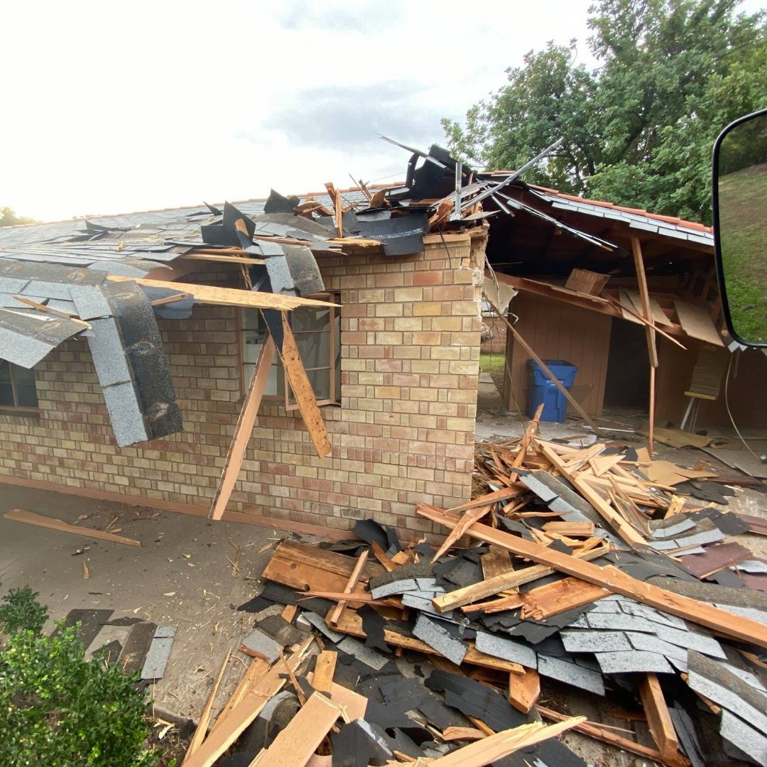 lazercompanies's tweet image. We have the right equipment to take care of any #demolitionproject! Give us a call to get started today 📞 (480) 461-1701
 #DemolitionContractor #DemolitionServices #LeaveItToLazer