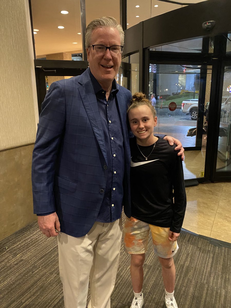 coachwilde's tweet image. Illinois or Iowa 🏀👍👎🤷‍♂️ #Underwood #McCaffery