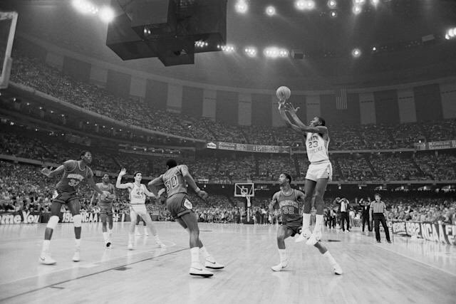 Will_Beaty's tweet photo. Mood tonight #GoHeels #MFinalFour https://t.co/UAj0aQeyxr