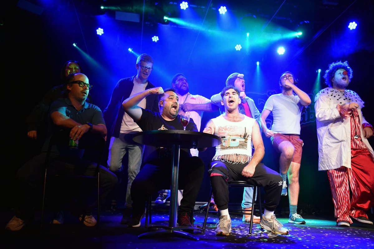 blakeverett's tweet photo. My first time on the @micomfestival Festival Club stage, and I was dressed as a clown named Dr Pancakes. Incredible. Cheers to @thedanesimpson for having us join him for the lip sync battle #micf #show13 https://t.co/ahrJR2rGFt