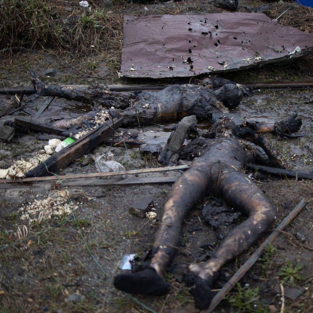 Julia___Freedom's tweet photo. #Bucha #BuchaMassacre #GenocideOfUkrainians
Каждый день появляется все больше ужасающих кадров с телами замученных и убитых российскими оккупантами гражданских украинцев в Буче. Каждый житель России должен увидеть эти фотографии. Каждый из них несет ответственность за это!!! https://t.co/dr9gIKMvAR