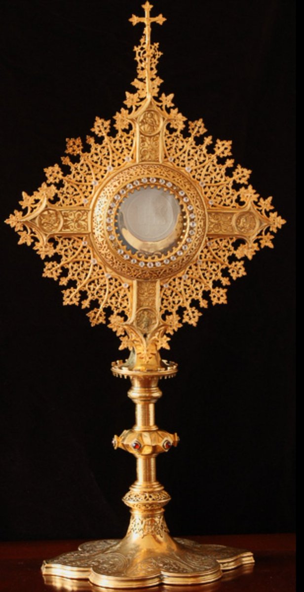 CarolBV7's tweet photo. Alabado sea el Santísimo Sacramento del Altar https://t.co/kZ25oHJeFD