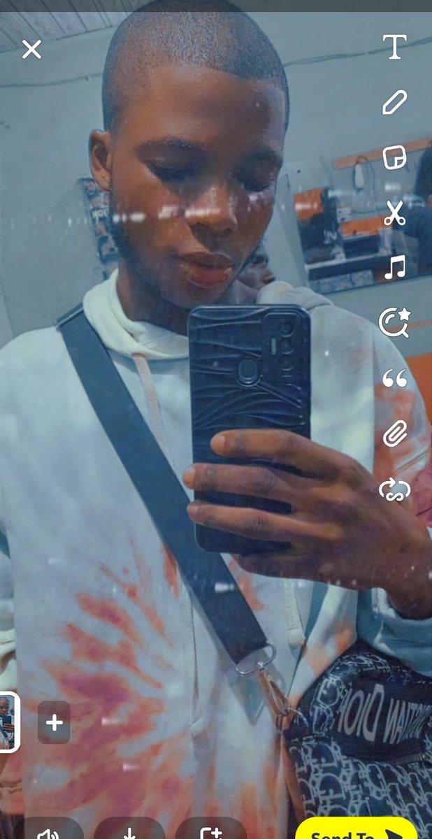 Real_Oluwapenzy's tweet photo. It's funny when they tell me I'm a sad boy...Bitch, what you think I'm using all the drugs for?...Wreck the Benz truck while listenin' to Benz truck...I won't be sad no more...Somewhere down the line I'll meet a sad girl #JuiceWrld #livelonglegend #teampenzy https://t.co/mF4D5DtJtA