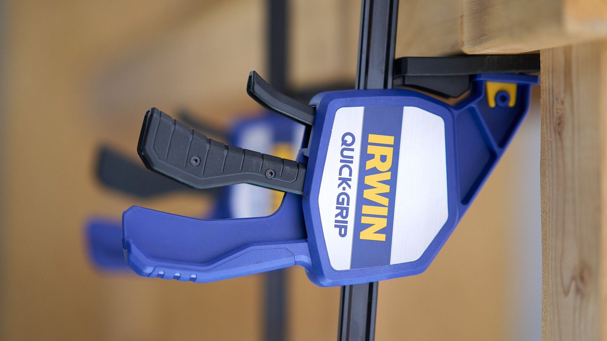 IRWINtools's tweet photo. Yes, you really can get the job done with just one hand. IRWIN® #QUICKGRIP® One-Handed #BarClamps offer the right fit, features, and pressure for any clamping job.
Available in various sizes and pressures at @Lowes: https://t.co/Rz7nTHZ5KK https://t.co/qZRmofBoZl