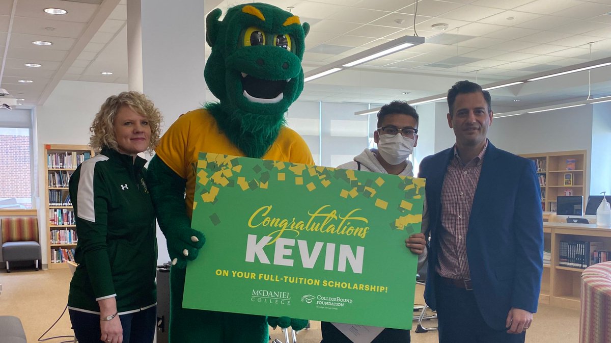 McDanielCollege's tweet photo. Amazing day! Representatives from McDaniel, including President Jasken &amp; the Green Terror, @BaltCitySchools &amp; @CollegeBoundFnd surprised five Baltimore City high school seniors with full-tuition scholarships!
Congratulations to this year's recipients! 💚 💛https://t.co/kVXGawBzgn https://t.co/Kaj3FTapxX