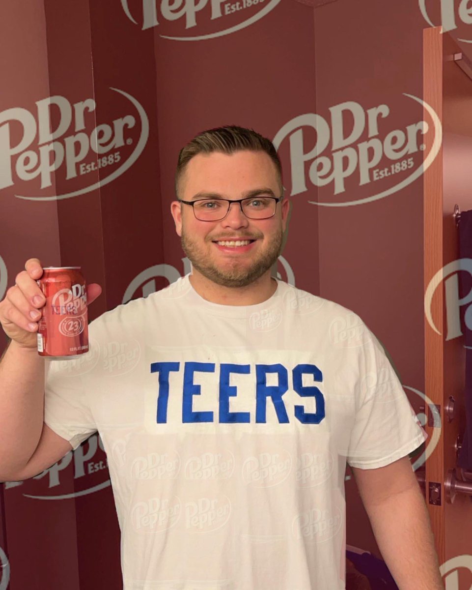 Triniteers's tweet photo. The men got real creative for this #JerseyMonday 😮‍💨 #TEERPRIDE https://t.co/5CshBb5JA3