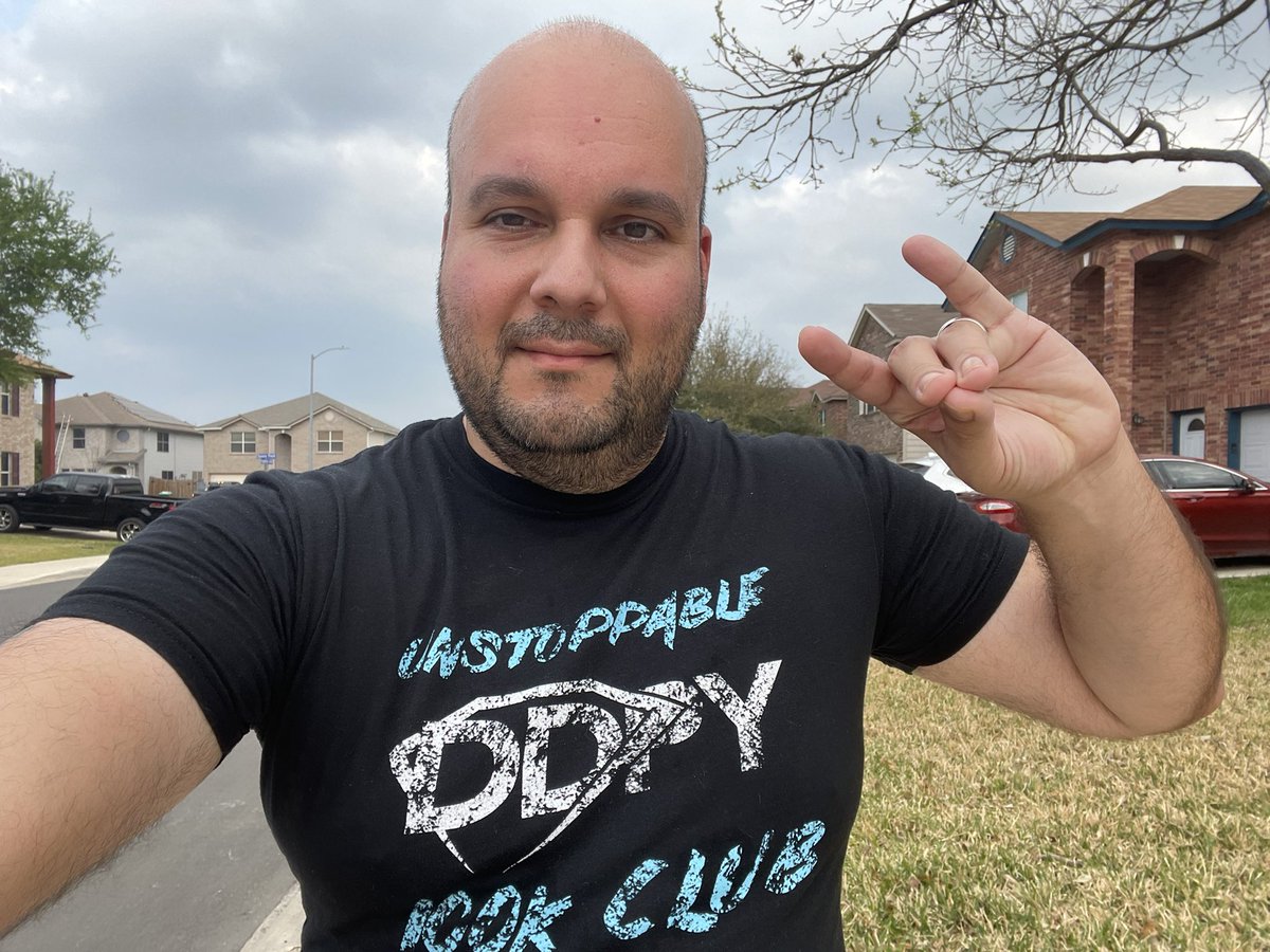 SephiHakubi's tweet photo. Back on my bulls**t! It’s warm and I’m about to headline a couple #anime and #gaming conventions. Gotta get in that #headliner shape. #RaveMachine https://t.co/Lzu9S80A19