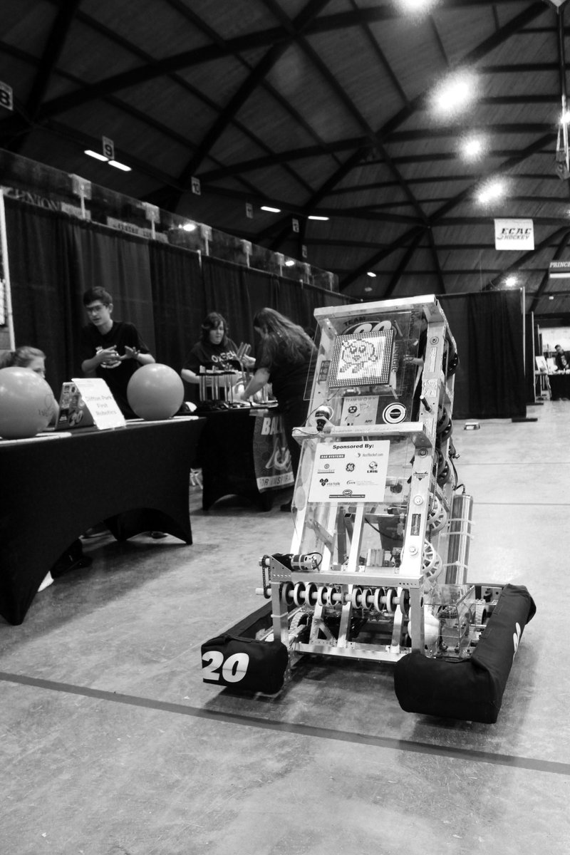 ECmakerfaire tweet media