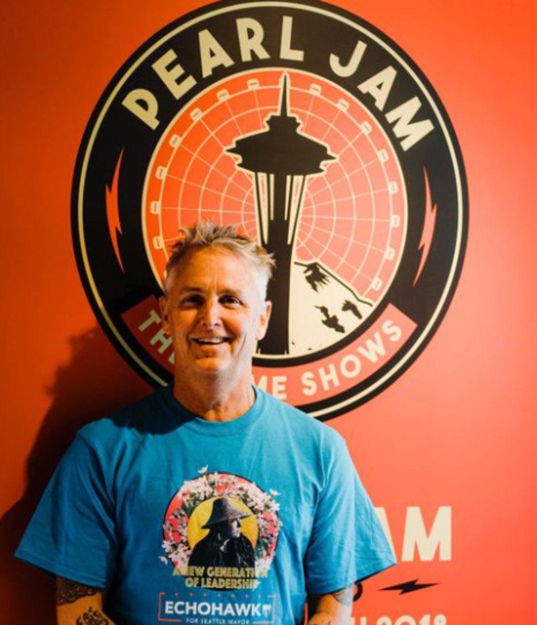 Happy 56 birthday to the amazing Pearl Jam guitarist Mike McCready! 