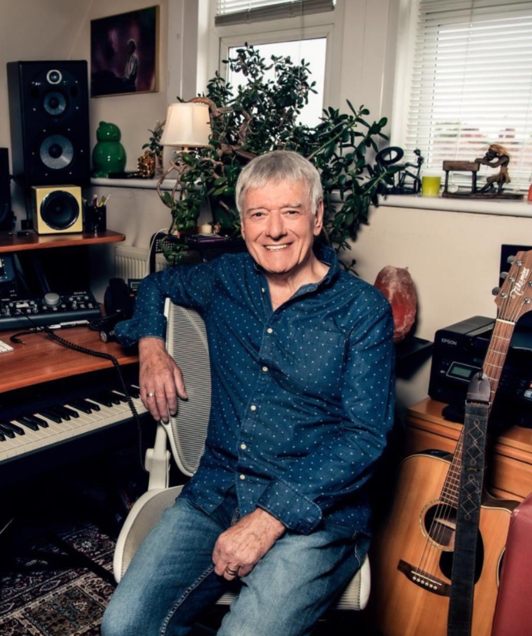 Happy 80 birthday to the legendary The Hollies vocalist Allan Clarke! 