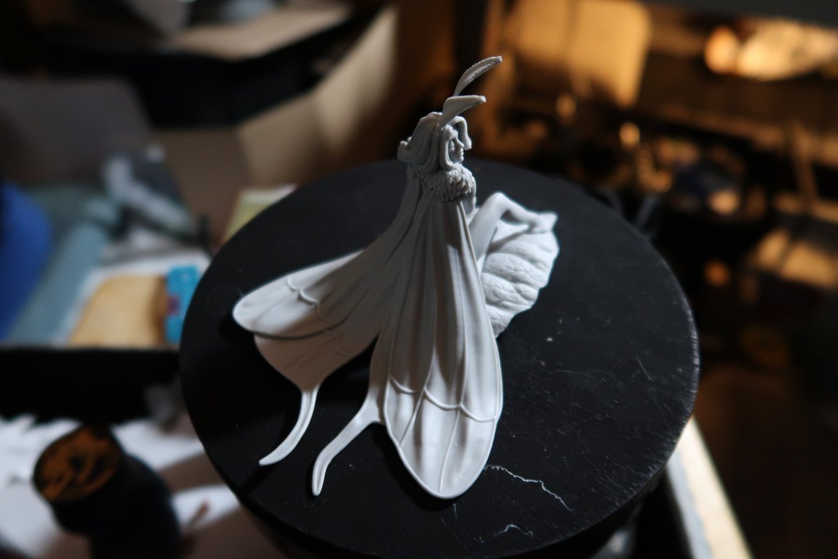 artofthecrowe's tweet photo. Temporarily put together to get photos for highlights and shadows to do object source lighting when it is time to paint that on there.
#displaymini #lunathemothfairy #ignisart #art #fairy https://t.co/x4cA8GqYfn