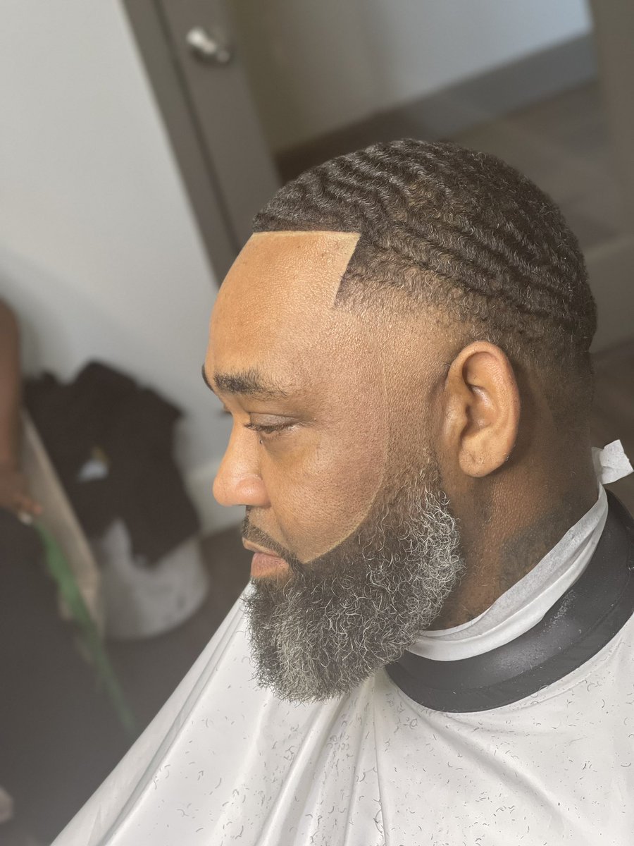 LndLrdDean's tweet photo. How many retweets this chop can get?👀♻️ https://t.co/nvdRoBp4Cx